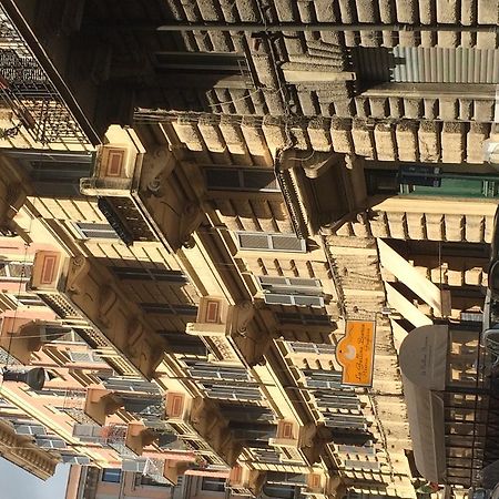 Casa Vacanza Colosseo Rzym Zewnętrze zdjęcie