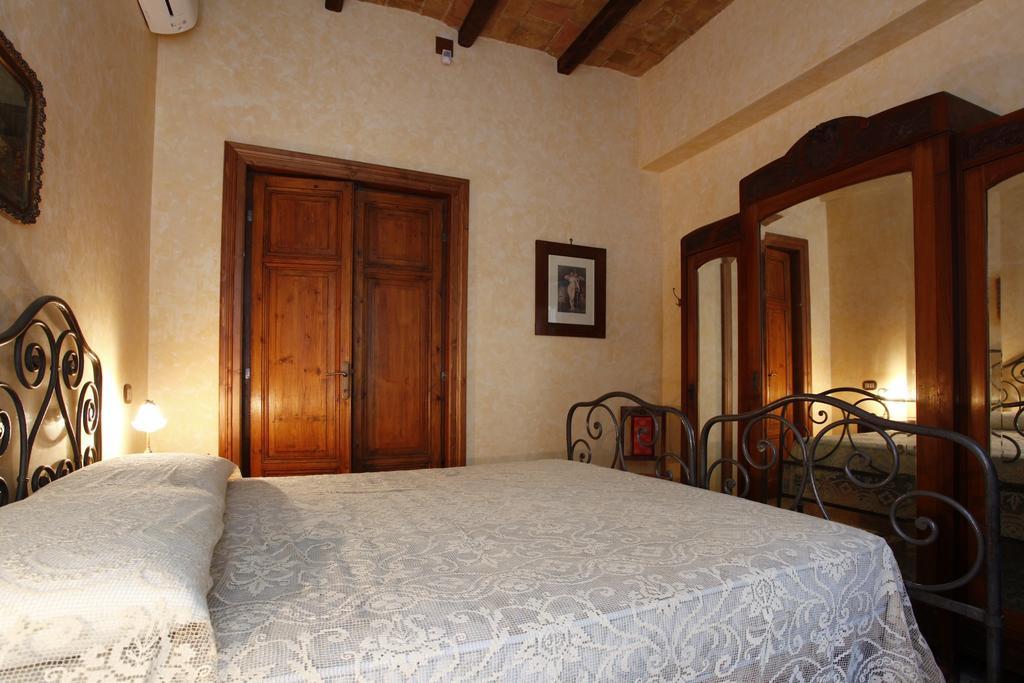 Casa Vacanza Colosseo Rzym Pokój zdjęcie