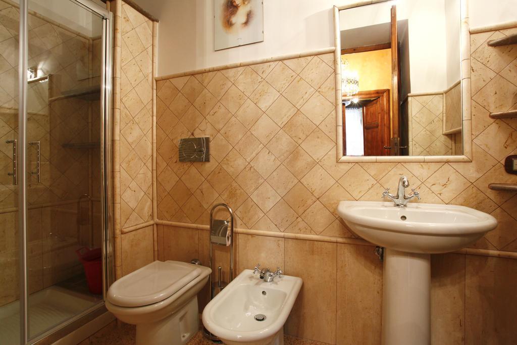 Casa Vacanza Colosseo Rzym Pokój zdjęcie