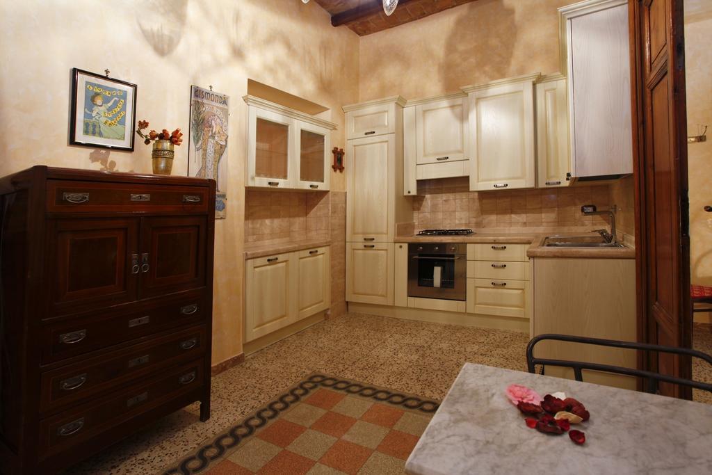 Casa Vacanza Colosseo Rzym Pokój zdjęcie